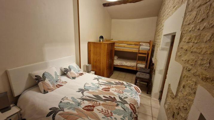 Escale Au Clos Saint Martin De Juillers Gites Et Chambres D'Hotes المظهر الخارجي الصورة