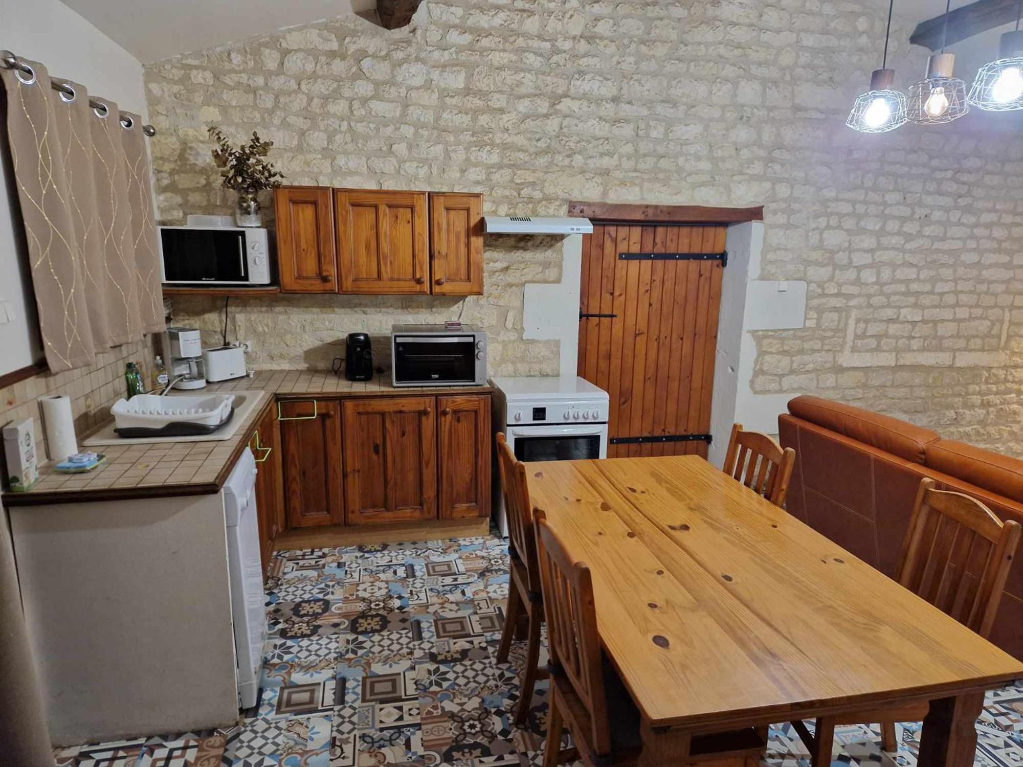 Escale Au Clos Saint Martin De Juillers Gites Et Chambres D'Hotes المظهر الخارجي الصورة